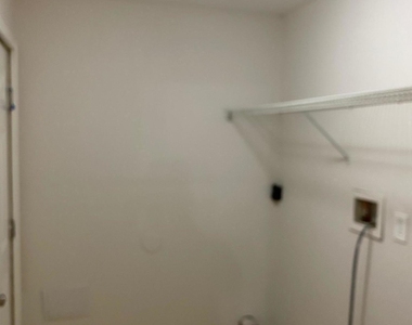 1837 W 28th Street - Photo Thumbnail 4