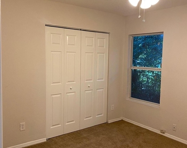 1837 W 28th Street - Photo Thumbnail 14