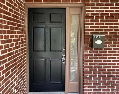 1837 W 28th Street - Photo Thumbnail 3
