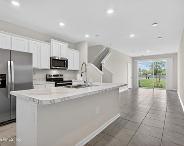 8210 Larose Road - Photo Thumbnail 3