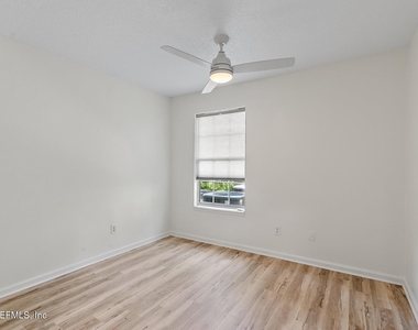 900 Ironwood Drive - Photo Thumbnail 10