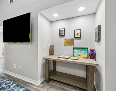 12036 Arbor Lake Drive - Photo Thumbnail 2