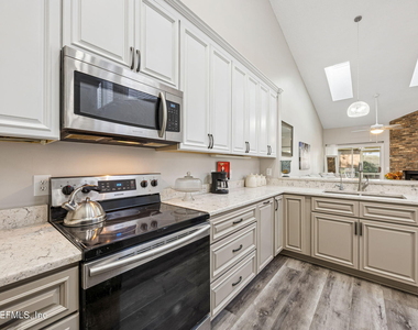 12036 Arbor Lake Drive - Photo Thumbnail 7