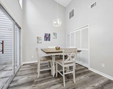 12036 Arbor Lake Drive - Photo Thumbnail 4