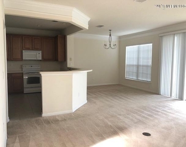 8395 Cannonwood Lane - Photo Thumbnail 7