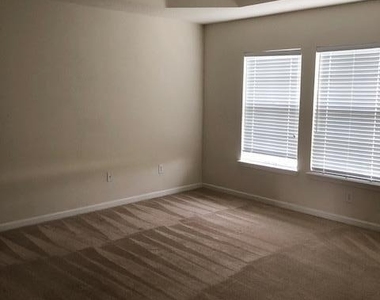 8395 Cannonwood Lane - Photo Thumbnail 17