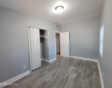 6114 Strawflower Place - Photo Thumbnail 3