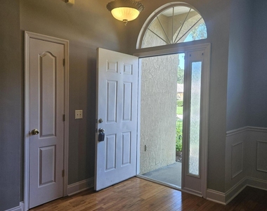 2338 Cool Springs Drive N - Photo Thumbnail 1