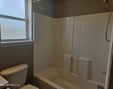 2338 Cool Springs Drive N - Photo Thumbnail 21