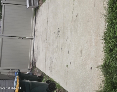 2338 Cool Springs Drive N - Photo Thumbnail 37