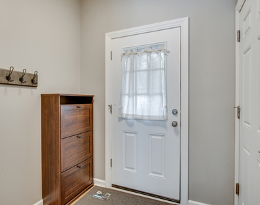 2527 Bordeaux Lane - Photo Thumbnail 2