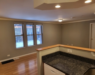 2403 W Flournoy Street - Photo Thumbnail 10