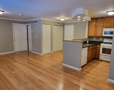 2403 W Flournoy Street - Photo Thumbnail 7