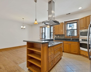 4544 N Western Avenue - Photo Thumbnail 5