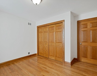 4544 N Western Avenue - Photo Thumbnail 33