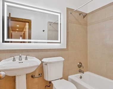 4544 N Western Avenue - Photo Thumbnail 18