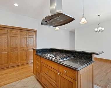 4544 N Western Avenue - Photo Thumbnail 12
