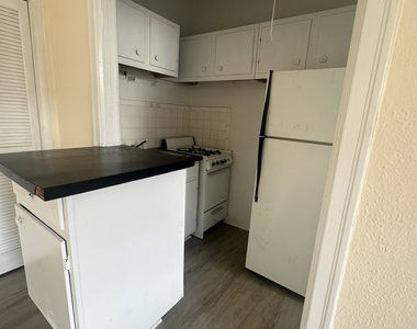 633 W Deming Street - Photo Thumbnail 3