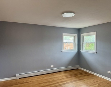 8523 W Winnemac Avenue - Photo Thumbnail 18