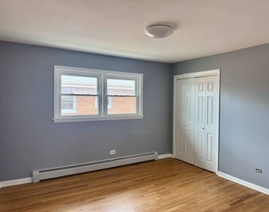 8523 W Winnemac Avenue - Photo Thumbnail 19