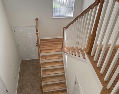 416 Honeycomb Way - Photo Thumbnail 13