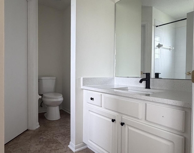 416 Honeycomb Way - Photo Thumbnail 18