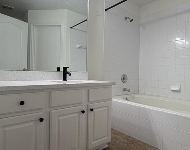 416 Honeycomb Way - Photo Thumbnail 23