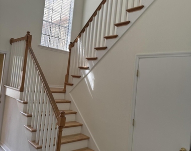 416 Honeycomb Way - Photo Thumbnail 12