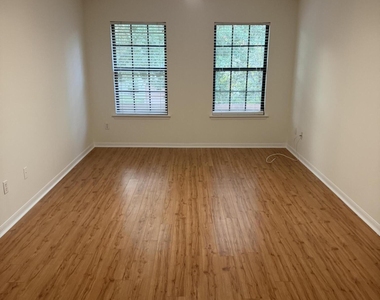 416 Honeycomb Way - Photo Thumbnail 21
