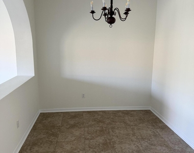 416 Honeycomb Way - Photo Thumbnail 3