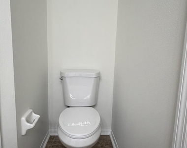 416 Honeycomb Way - Photo Thumbnail 24