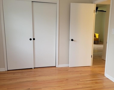1725 Howard Avenue W - Photo Thumbnail 6