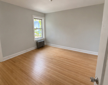 8146 S Maryland Avenue - Photo Thumbnail 4