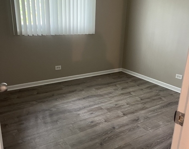 12026 S Kildare Avenue - Photo Thumbnail 6