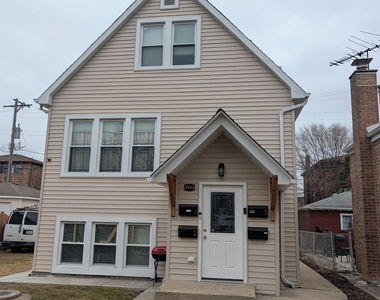 5433 S Millard Avenue - Photo Thumbnail 1
