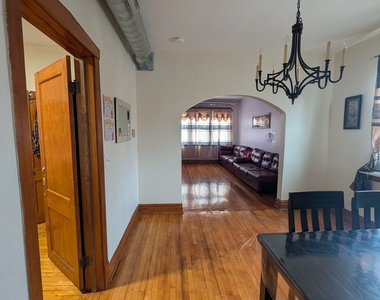 5433 S Millard Avenue - Photo Thumbnail 4