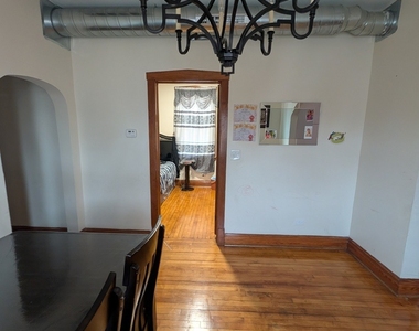 5433 S Millard Avenue - Photo Thumbnail 3