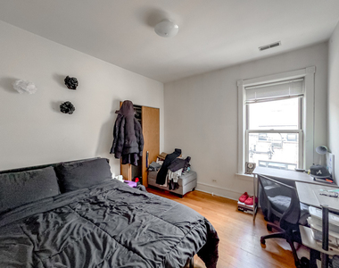 6711 N Sheridan Road - Photo Thumbnail 12