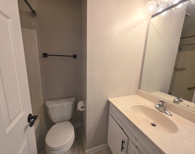 953 Brunswick Circle - Photo Thumbnail 8