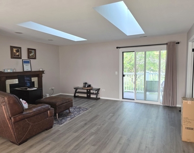 953 Brunswick Circle - Photo Thumbnail 3