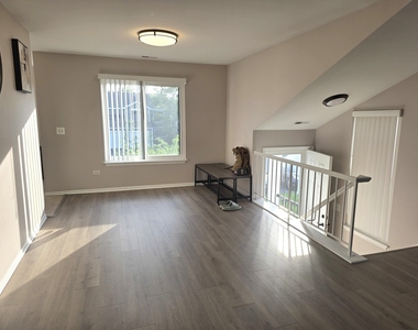 953 Brunswick Circle - Photo Thumbnail 5