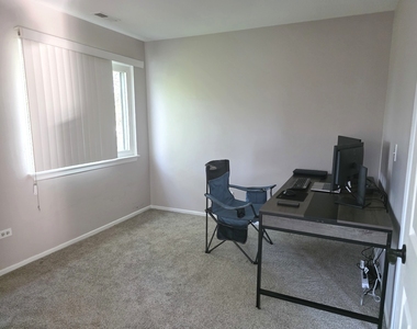 953 Brunswick Circle - Photo Thumbnail 4
