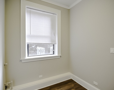 817 W Lakeside Place - Photo Thumbnail 12