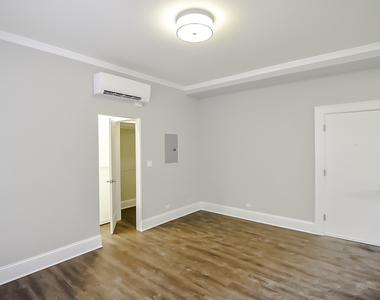 817 W Lakeside Place - Photo Thumbnail 10