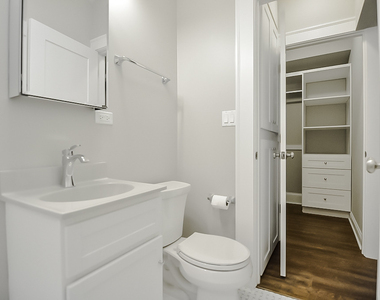 817 W Lakeside Place - Photo Thumbnail 16