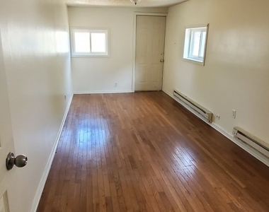 1631 Buena Vista Avenue - Photo Thumbnail 7