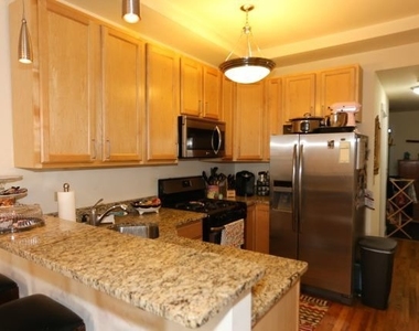 1935 N Wood Street - Photo Thumbnail 2