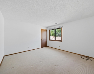 19444 Wolf Road - Photo Thumbnail 10