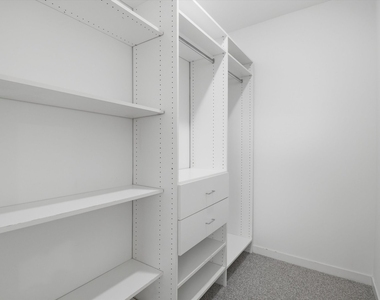 5824 N Lincoln Avenue - Photo Thumbnail 9