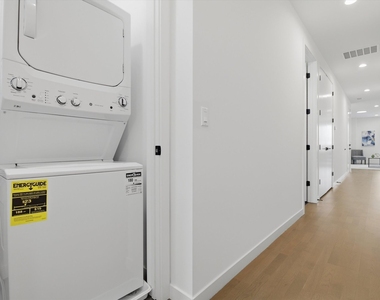 5824 N Lincoln Avenue - Photo Thumbnail 17